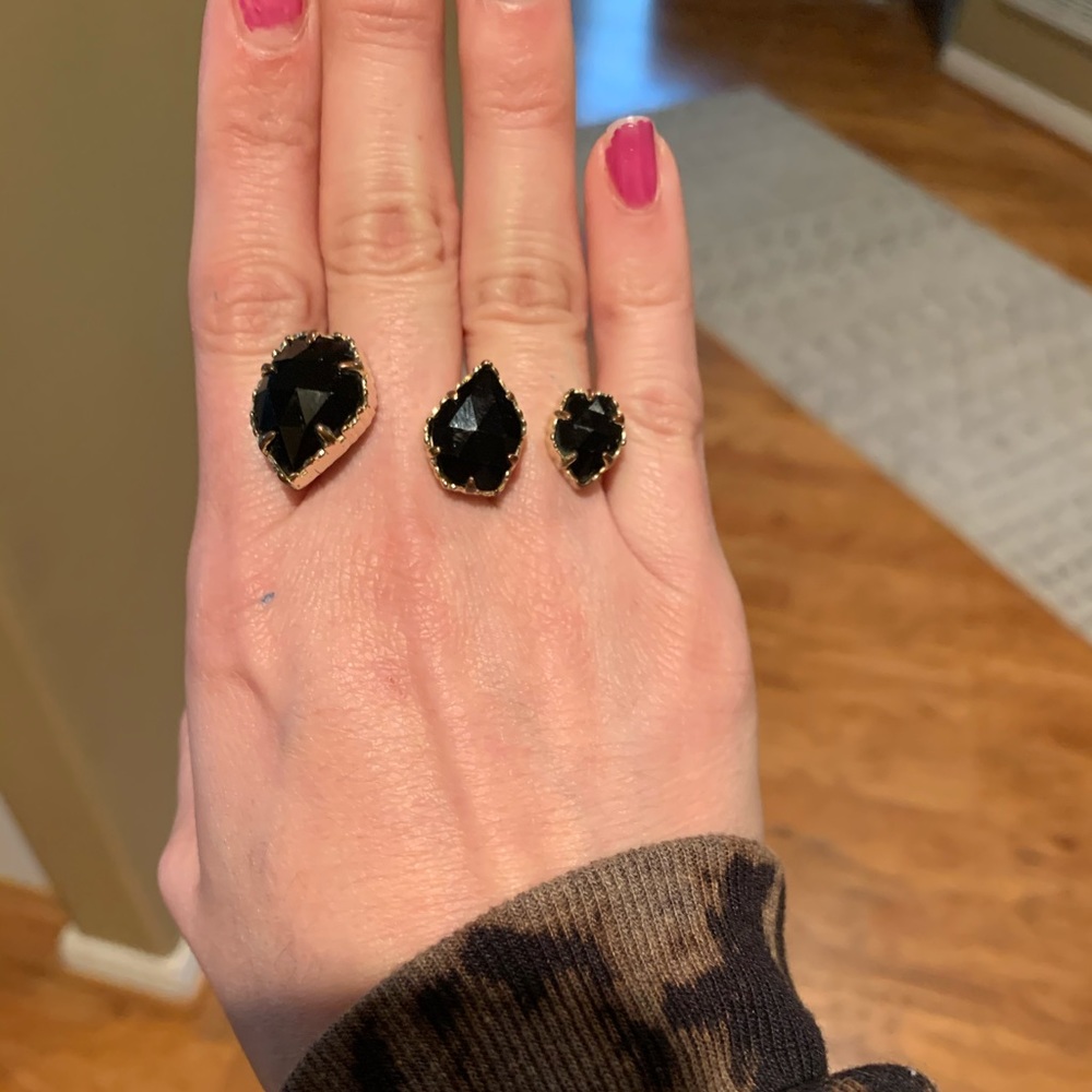 Kendra Scott Naomi Ring in black and gold